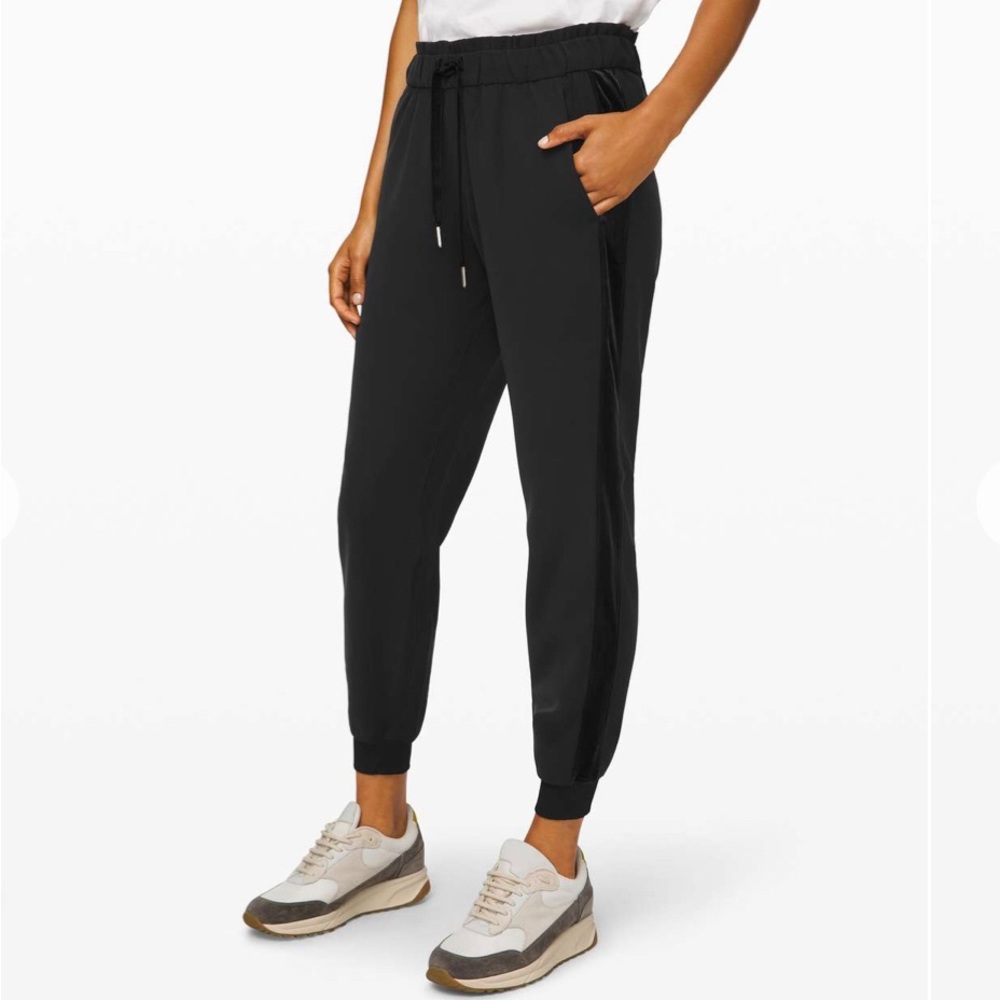 Lululemon Velvet Strip Joggers